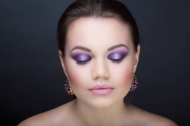 mükemmel bir kadın yüzü