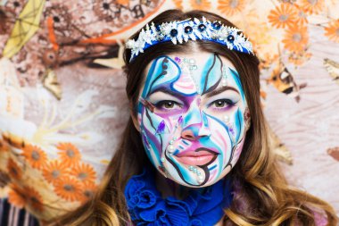 satırları sanat makyaj