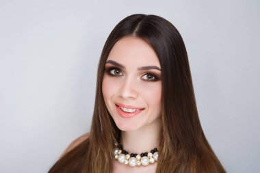 kadın parlak makyaj