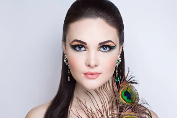 Peacock feather make-up — Stockfoto
