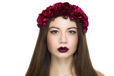 çiçek çelenk kadınla