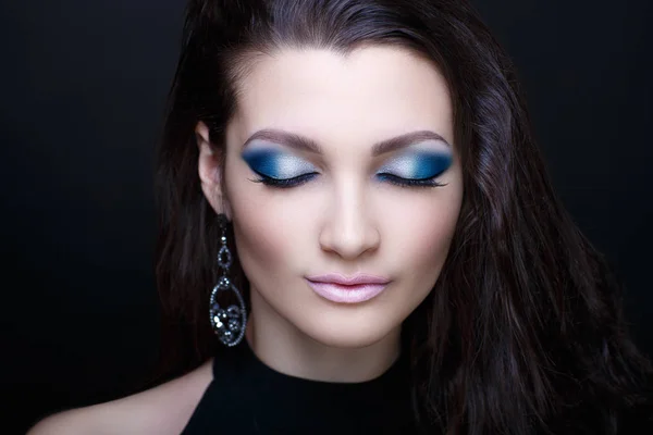 Vrouw blauw make-up — Stockfoto