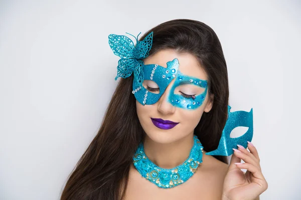 Mujer máscara azul — Foto de Stock