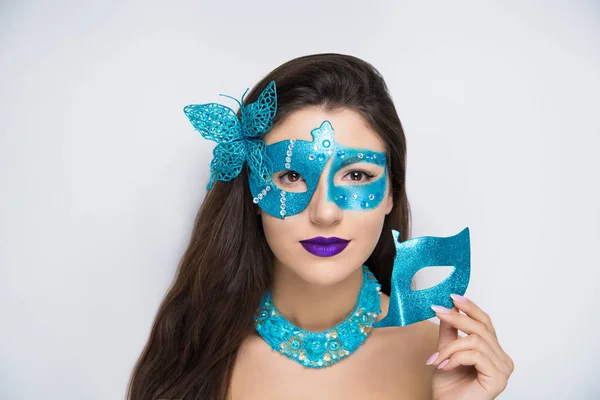 Frau blaue Maske — Stockfoto