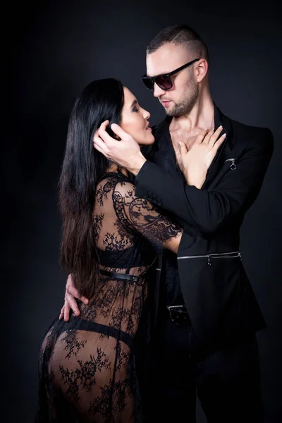 Lesbian bekasi va uning xizmatkori