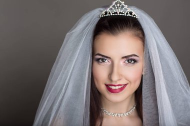 Güzel gelin düğün için hazırlamak