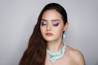 Güzel kadın yüzü