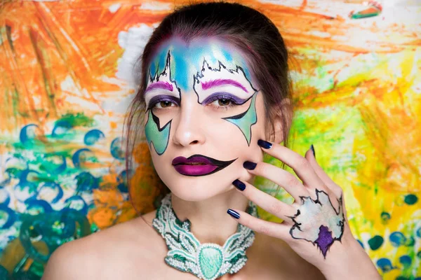 Femme lumineux art maquillage — Photo