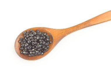 Siyah havyar bir beyaz arka plan kesme izole