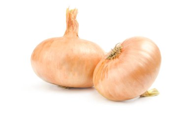 Bir beyaz arka plan kesme izole taze soğan ampuller