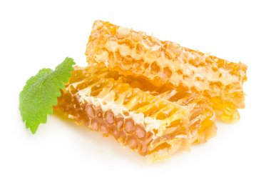 Bir beyaz arka plan kesme izole bal arısı