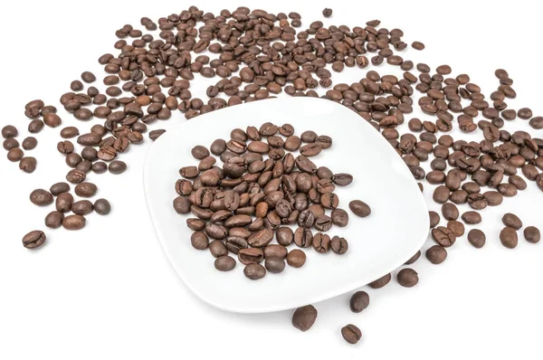 Koffie korrels geïsoleerd op een witte achtergrond knipsel — Stockfoto