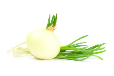 Kırpma yolu ile beyaz bir arka plan üzerinde izole soğan
