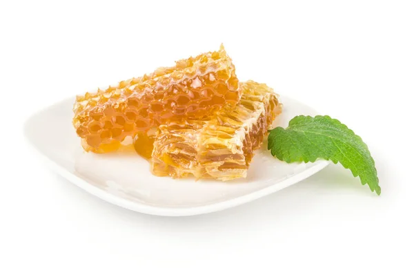 Honung isolerad på en vit bakgrund cutout — Stockfoto