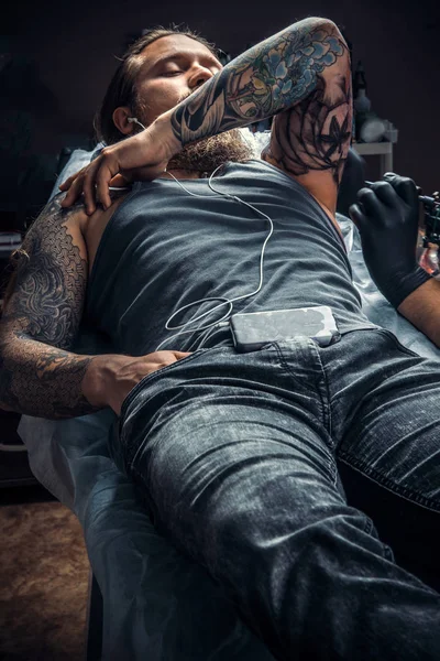 Tetováló Tetováló Szalon Munkahelyi Szakmai Tattooer Hogy Egy Tetoválás Tattoo — Stock Fotó