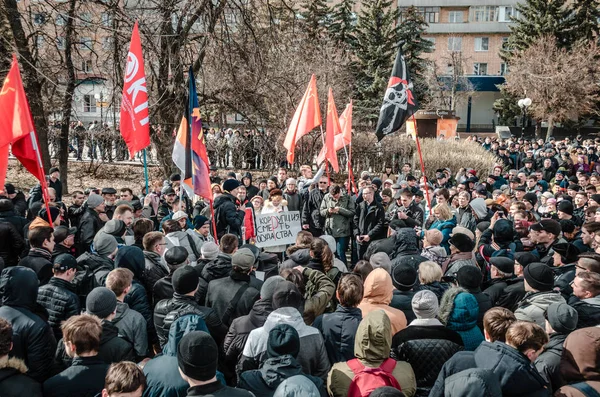 PENZA, RUSIA - 26 de marzo de 2017: El pueblo de Penza está harto de la corrupción en los líderes del gobierno —  Fotos de Stock