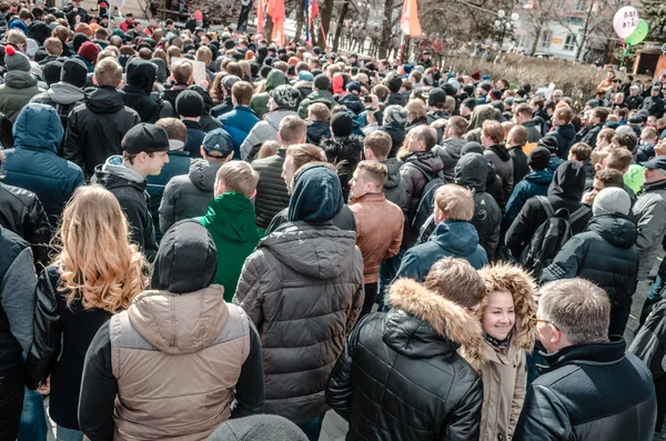 Πένζα, Ρωσία - 26 Μαρτίου 2017: Μια μαζική συγκέντρωση οργανώθηκε στην Πένζα για την disussion της διεφθαρμένης κυβέρνησης — Φωτογραφία Αρχείου