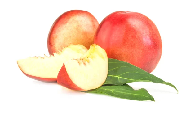 Ripe peaches on a white background. Clipping path — Stock Photo, Image