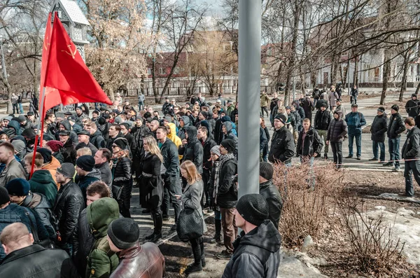 Penza, Rusya Federasyonu - 26 Şubat 2017: Penza, Rusya'nın yaklaşık beş yüz kişiye ulaşan bir miting toplar Alexei Navalny destek yetişir