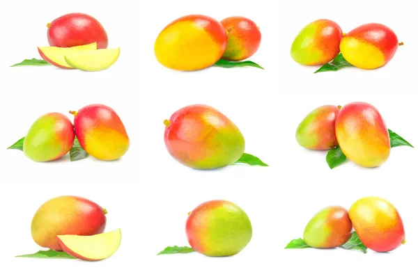 Collage de mango rojo aislado sobre un fondo blanco con camino de recorte —  Fotos de Stock