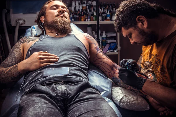 Profesyonel dövmeci dövme studio yapma