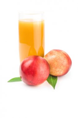 Bir beyaz arka plan kesme izole meyve taze şeftali