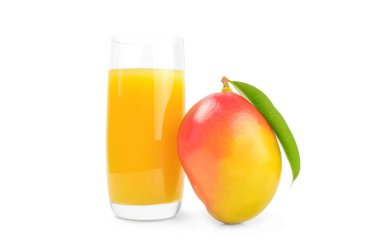 Beyaz zemin üzerine kırmızı mango. Kırpma yolu