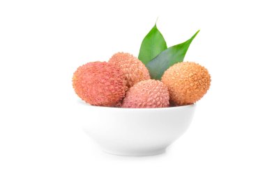 Kırpma yolu ile beyaz bir arka plan üzerinde izole lychee