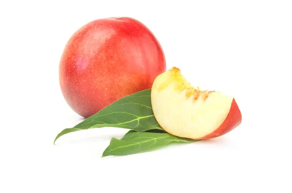 Fresh peaches fruits on a white background. Clipping path — Stock Photo, Image