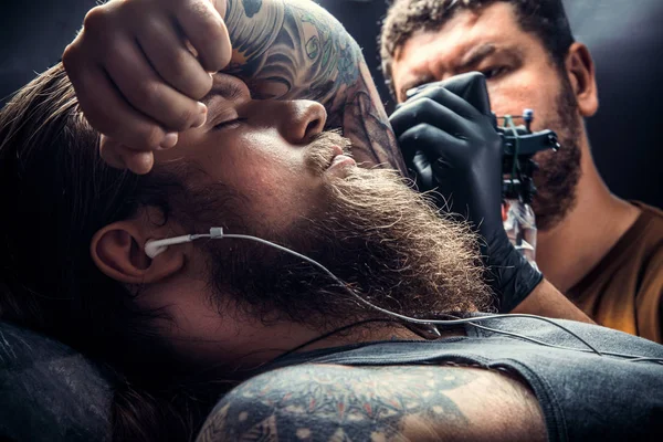 Szakmai tetováló pózol tetováló stúdió — Stock Fotó