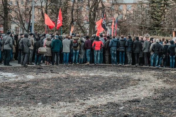 PENZA, RUSIA - 26 de marzo de 2017: Los ciudadanos de Penza se manifiestan a favor del cambio en el poder del gobierno — Foto de Stock