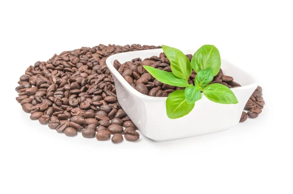 Braziliaanse koffie geïsoleerd op een witte achtergrond knipsel — Stockfoto