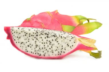 Dragon meyve bir beyaz arka plan kesme izole