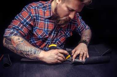 Yeni deri üretimi oluşturan donmuş deri