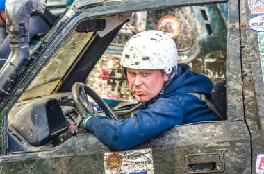SALOVKA, RUSSIA - 5 Mayıs 2017: Geleneksel Trofi Rubezh 2017 Bataklıklarda SUV yarışmaları
