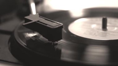 Bir retro oynatıcının plak kaydı