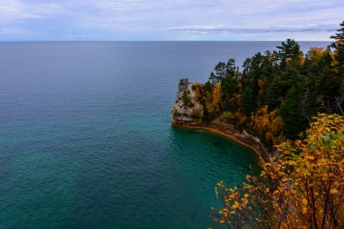 Madenciler Castle cliff resimde kayalarda