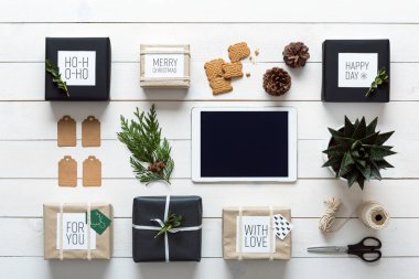 Zarif İskandinav retro Noel, istasyonu, yukarıdan, online alışveriş kavramı Resepsiyon görünümü kaydırma