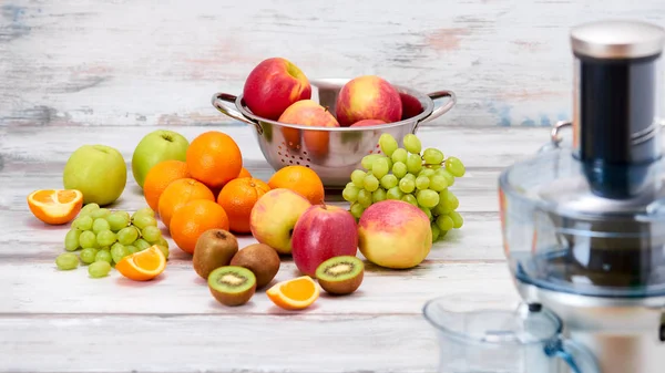 Modern Electric Juicer Various Fruit Kitchen Counter Healthy Lifestyle Detox — Stock Photo, Image