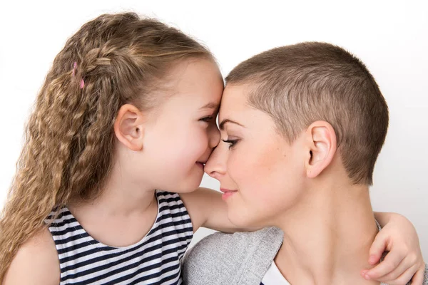 Cute Preschool Age Girl Her Mother Young Cancer Patient Remission — Stock Photo, Image