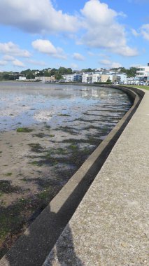 Düşük Tide Poole limanında