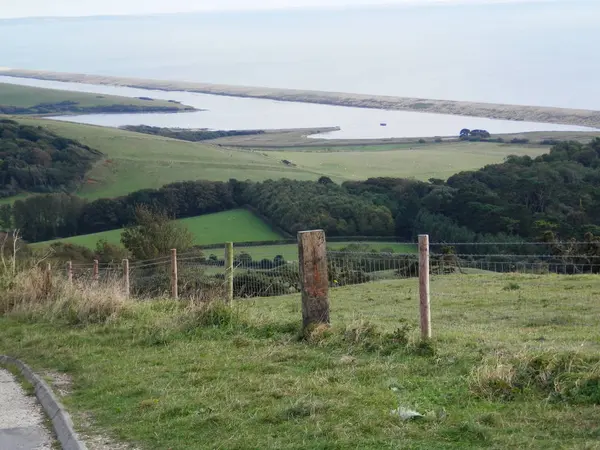 Dorset tarım arazisi genelinde bakıyor — Stok fotoğraf