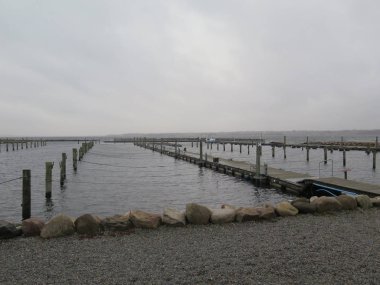 Kışın boş marina