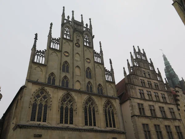 Nebeltag in der Stadt — Stockfoto