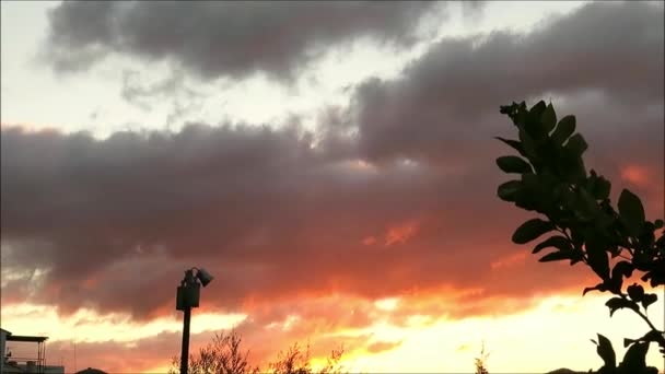 Goldene Wolken Beim Sonnenaufgang Dezember Der Nähe Eines Dorfes Andalusien — Stockvideo