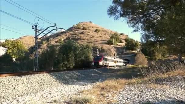 Alora Espanha Outubro 2018 Comboio Alora Málaga Saindo Túnel Elétrica — Vídeo de Stock