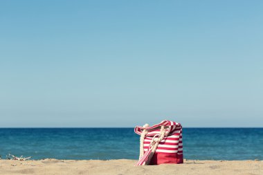 Kumlu bir plaj Beach tote