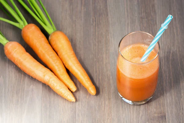 A glass of healthy carrot smoothie — Stock Photo, Image