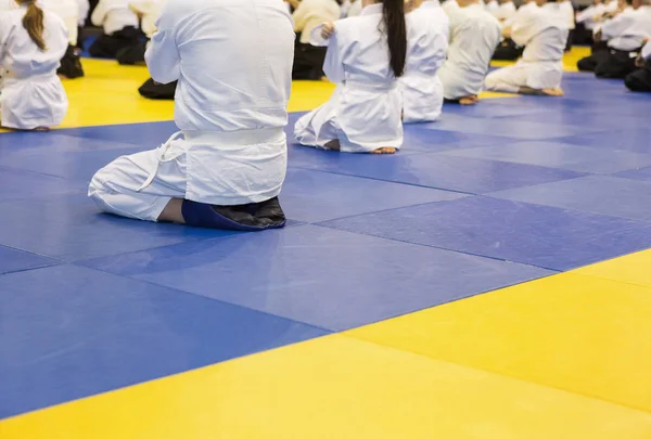 Mensen praktijk Aikido — Stockfoto