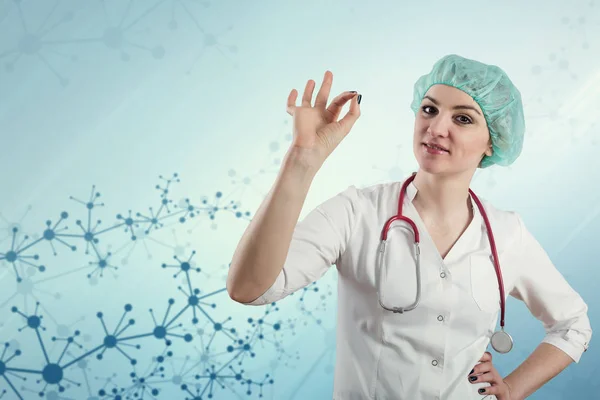 Όμορφη γυναίκα γιατρό ενάντια σε μια αφηρημένη ιατρικό ιστορικό με μοριακή δικτυωτού πλέγματος — Φωτογραφία Αρχείου